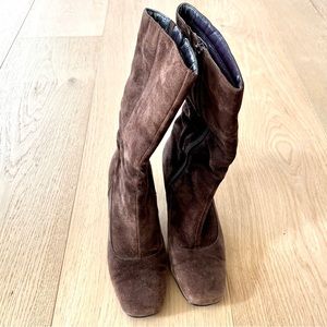 Naturalizer brown suede kitten heel boots 7.5M
